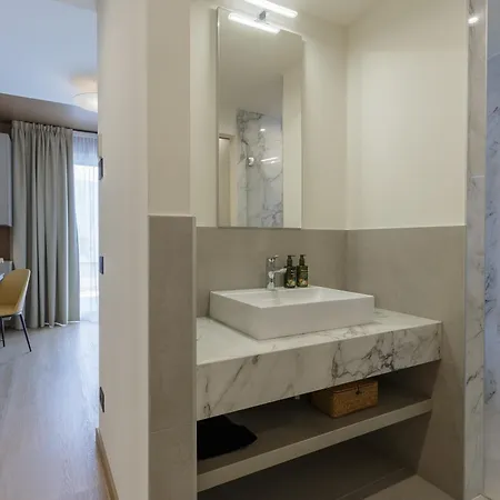 Drago By Double Hospitality 3* Brenzone sul Garda