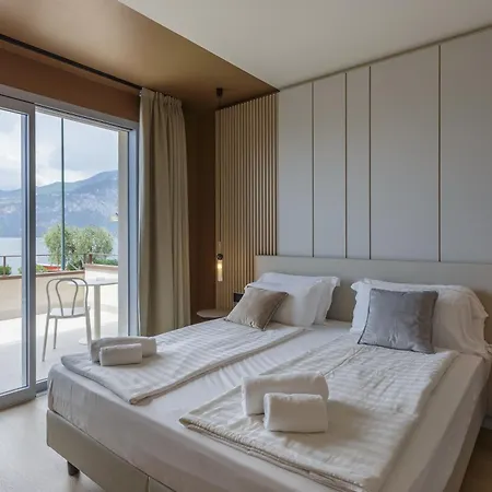 Drago By Double Hospitality 3* برنزوني سول جاردا